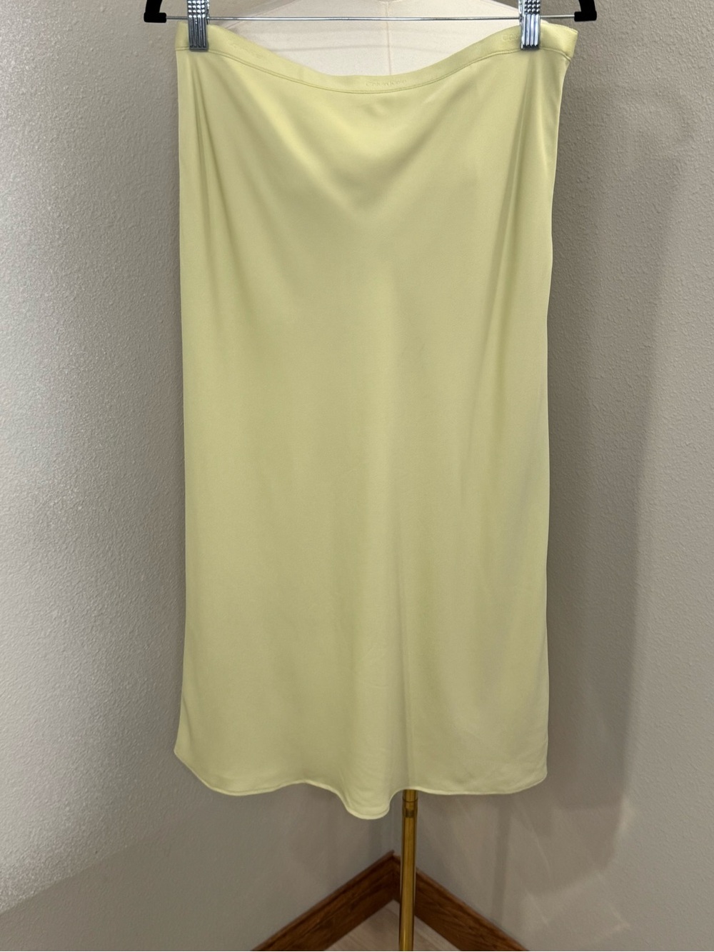 Calvin Klein Slip Skirt 8 Yellow Midi Bias Cut Satin Look Comfortable Waist NWT